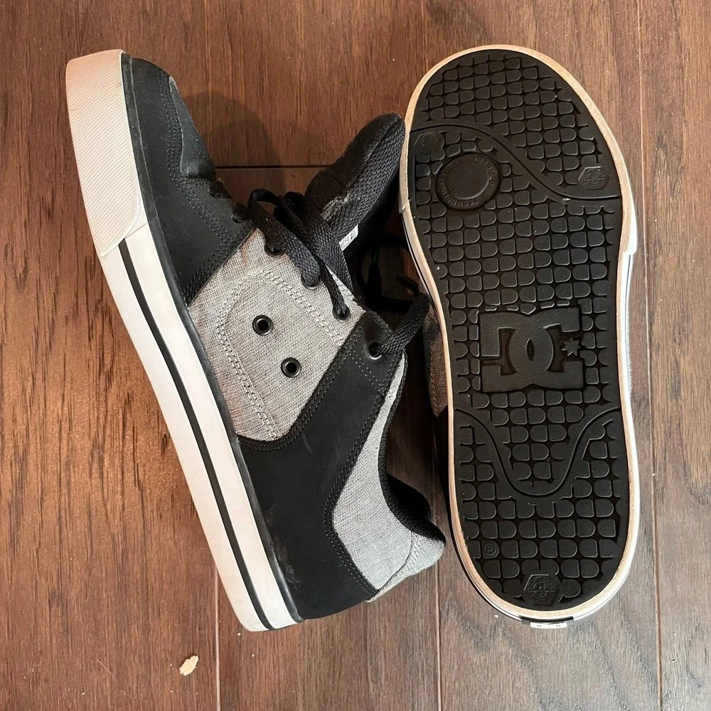 DC Shoes Men's Pure XE Black Heather Grey Skate Sneakers 301722 Size 9.5